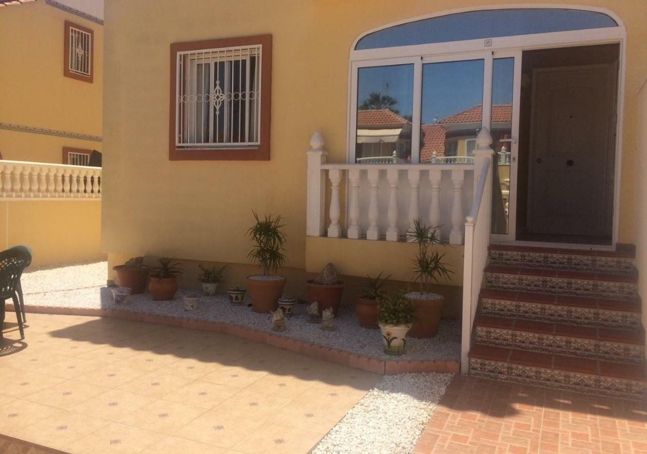 Torrevieja, La Torreta Ground Floor Apartment With Large Private Patio Garden Eksteriør bilde