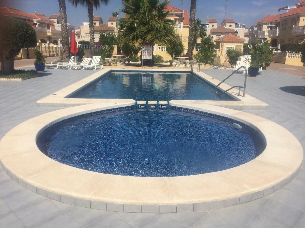 Torrevieja, La Torreta Ground Floor Apartment With Large Private Patio Garden Eksteriør bilde